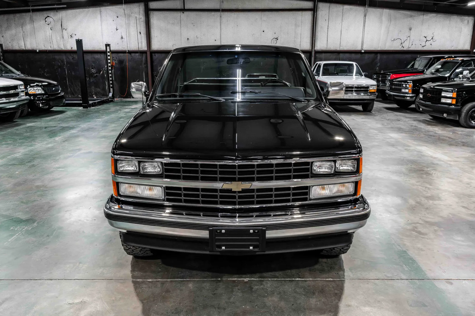 One Owner 1988-Chevrolet-Silverado-Black-306617-40.jpg